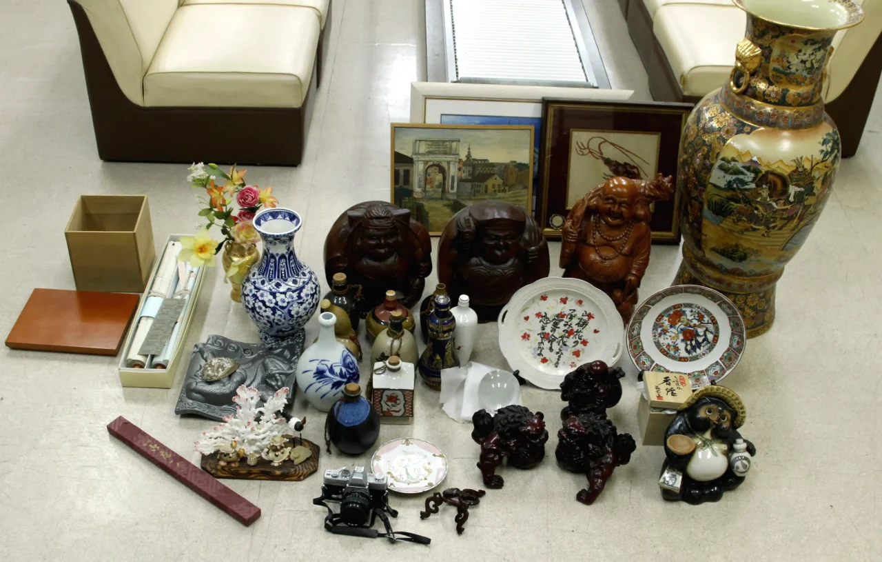 様々な骨董品