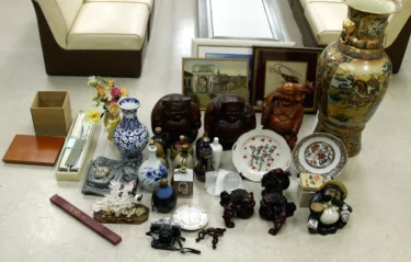 様々な骨董品